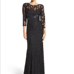 SALE 🔔❗️Black Lace Adrianna Papell Gown NWT